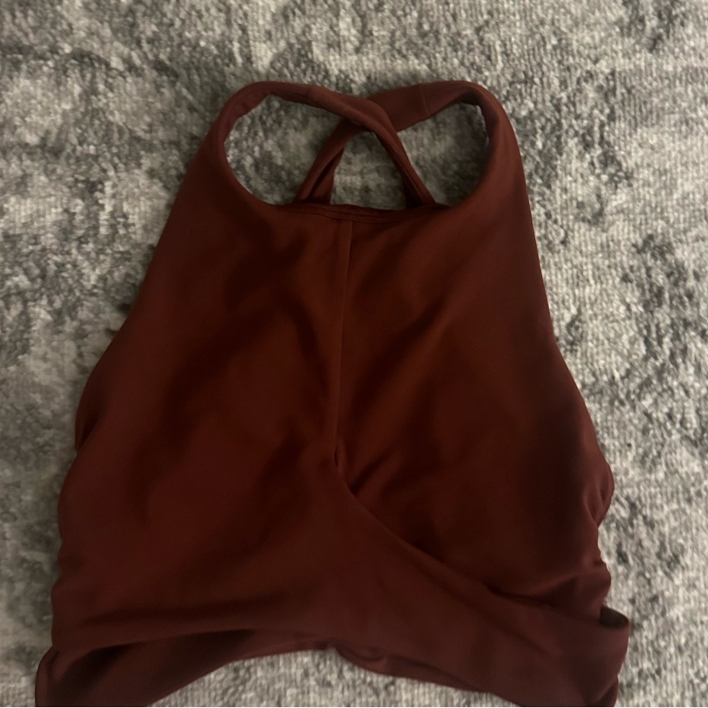 Lululemon workout top